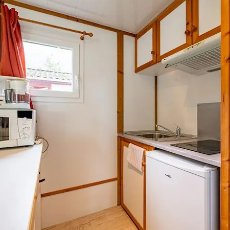 Cosy Avec Terrasse, Ideal Pour 6 Personnes - Api-1-52-610 Campsite Badefols-sur-Dordogne