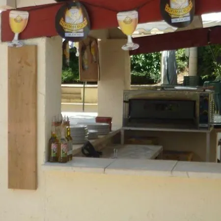 Cosy Avec Terrasse, Ideal Pour 6 Personnes - Api-1-52-610